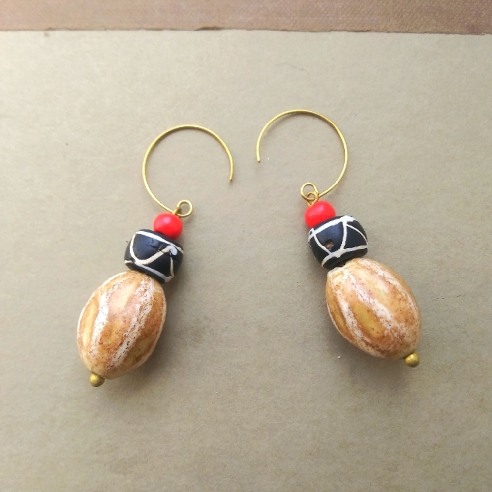 'Nut' Dangles with Red - Picture 2 of 3